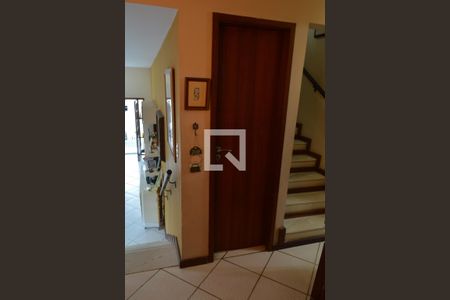 Casa de condomínio à venda com 300m², 4 quartos e 2 vagas Casa de condomínio à venda com 300m², 4 quartos e 2 vagasLavabo - Casa 1