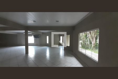 Casa de condomínio à venda com 300m², 4 quartos e 2 vagas Casa de condomínio à venda com 300m², 4 quartos e 2 vagasÁrea comum - Salão de festas