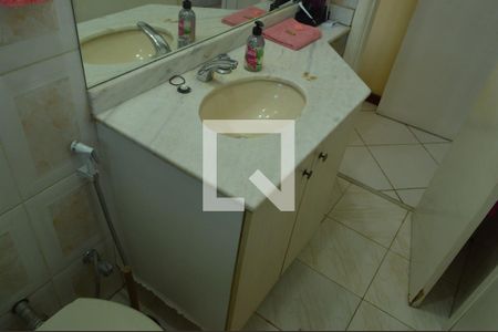 Casa de condomínio à venda com 300m², 4 quartos e 2 vagas Casa de condomínio à venda com 300m², 4 quartos e 2 vagasBanheiro 1 - Casa 1