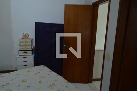 Casa de condomínio à venda com 300m², 4 quartos e 2 vagas Casa de condomínio à venda com 300m², 4 quartos e 2 vagasSuíte - Casa 2