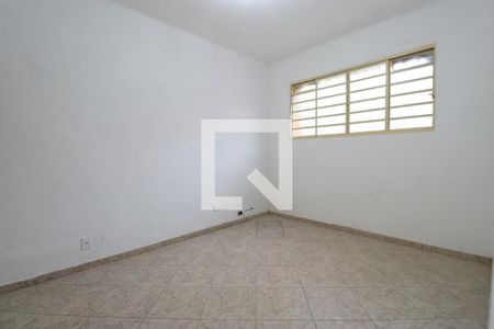 Sala de TV de casa à venda com 4 quartos, 180m² em Vila Romana, São Paulo