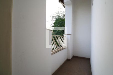 Casa à venda com 180m², 4 quartos e sem vagaVaranda