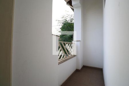 Casa à venda com 180m², 4 quartos e sem vagaVaranda