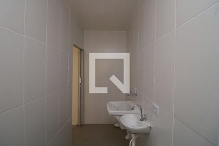 Banheiro de kitnet/studio para alugar com 1 quarto, 30m² em Jardim Imperador (zona Leste), São Paulo