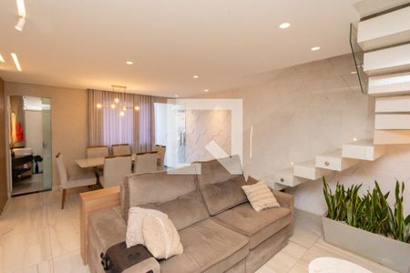 Sala de casa à venda com 3 quartos, 161m² em Monte Castelo, Contagem