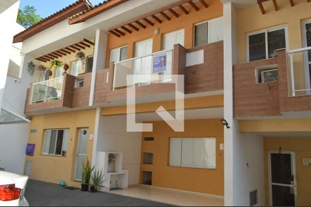 Casa de condomínio à venda com 91m², 3 quartos e 1 vagaFachada