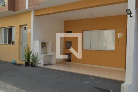 Casa de condomínio à venda com 91m², 3 quartos e 1 vagaGaragem