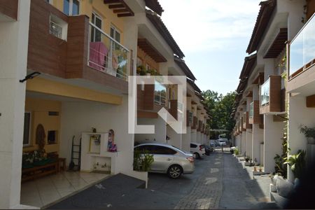 Casa de condomínio à venda com 91m², 3 quartos e 1 vagaÁrea comum