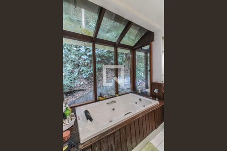 Casa de condomínio à venda com 650m², 3 quartos e 3 vagasSuíte 1 - Banheiro 2