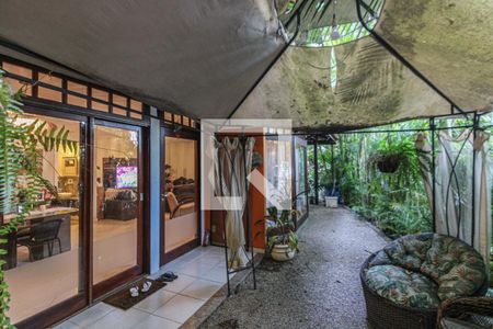 Casa de condomínio à venda com 650m², 3 quartos e 3 vagasÁrea externa