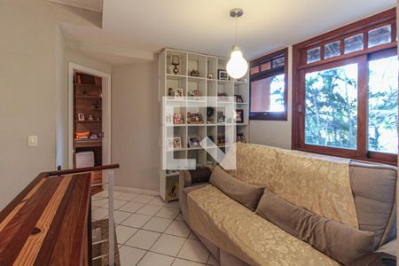 Casa de condomínio à venda com 650m², 3 quartos e 3 vagasHall Íntimo