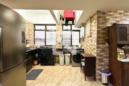 Apartamento à venda com 170m², 5 quartos e 1 vagaCozinha e Área de Serviço