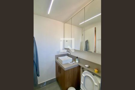 Apartamento à venda com 57m², 2 quartos e 1 vaga Apartamento à venda com 57m², 2 quartos e 1 vagaBanheiro do Quarto 2