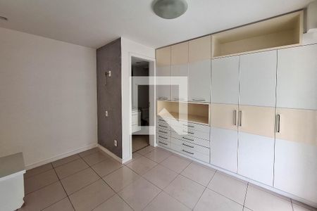 Apartamento à venda com 98m², 3 quartos e 2 vagas Apartamento à venda com 98m², 3 quartos e 2 vagasSuíte
