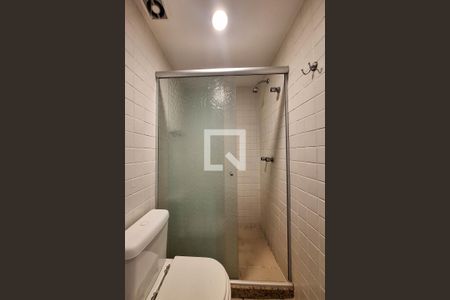 Apartamento à venda com 98m², 3 quartos e 2 vagas Apartamento à venda com 98m², 3 quartos e 2 vagasBanheiro da Suíte