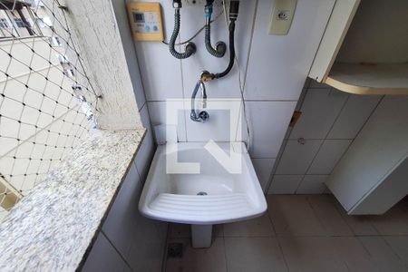 Apartamento à venda com 98m², 3 quartos e 2 vagas Apartamento à venda com 98m², 3 quartos e 2 vagasÁrea de Serviço