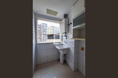 Apartamento à venda com 98m², 3 quartos e 2 vagas Apartamento à venda com 98m², 3 quartos e 2 vagasÁrea de Serviço