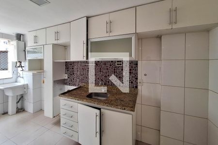 Apartamento à venda com 98m², 3 quartos e 2 vagas Apartamento à venda com 98m², 3 quartos e 2 vagasCozinha
