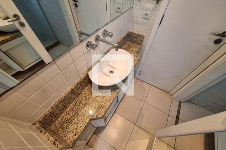 Apartamento à venda com 98m², 3 quartos e 2 vagas Apartamento à venda com 98m², 3 quartos e 2 vagasBanheiro 1