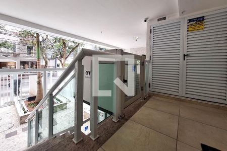 Apartamento à venda com 98m², 3 quartos e 2 vagas Apartamento à venda com 98m², 3 quartos e 2 vagasFachada e portaria