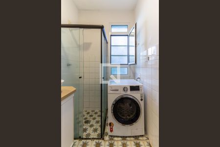 Banheiro de kitnet/studio para alugar com 1 quarto, 28m² em Higienópolis, São Paulo