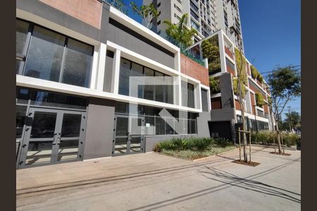 Fachada de casa para alugar com 0 quarto, 70m² em Jardim das Acácias, São Paulo
