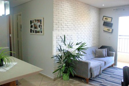 Sala de apartamento para alugar com 2 quartos, 58m² em Jardim Flor da Montanha, Guarulhos