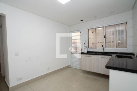 Sala/Cozinha de casa para alugar com 1 quarto, 30m² em Jardim Santa Helena, Guarulhos