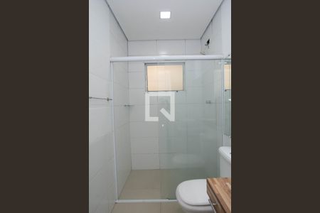 Banheiro de apartamento para alugar com 1 quarto, 30m² em Jardim Santa Helena, Guarulhos