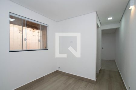 Quarto de casa para alugar com 1 quarto, 30m² em Jardim Santa Helena, Guarulhos