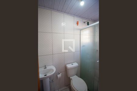 Banheiro de casa para alugar com 1 quarto, 35m² em Conjunto Habitacional Águia de Haia, São Paulo