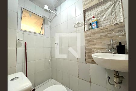 Casa à venda com 82m², 2 quartos e 1 vaga Casa à venda com 82m², 2 quartos e 1 vagaBanheiro da Suíte 1