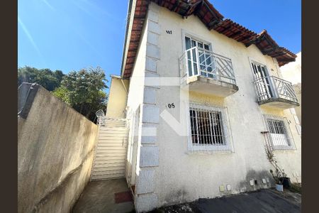 Casa à venda com 82m², 2 quartos e 1 vaga Casa à venda com 82m², 2 quartos e 1 vagaFachada