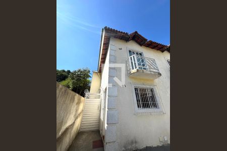 Casa à venda com 82m², 2 quartos e 1 vaga Casa à venda com 82m², 2 quartos e 1 vagaFachada