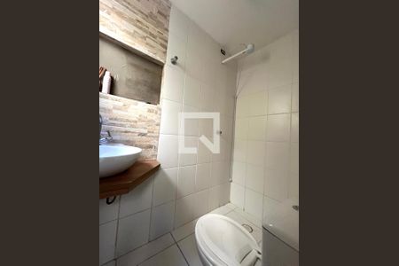 Casa à venda com 82m², 2 quartos e 1 vaga Casa à venda com 82m², 2 quartos e 1 vagaBanheiro da Suíte 2