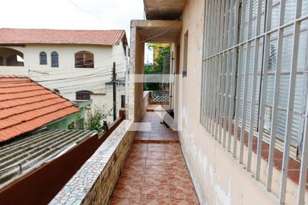 Casa à venda com 192m², 3 quartos e 1 vaga Casa à venda com 192m², 3 quartos e 1 vagaCorredor