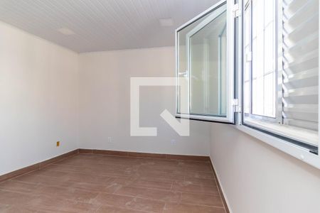 Quarto 2 de casa para alugar com 2 quartos, 60m² em Vila Chuca, São Paulo