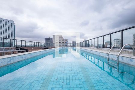 Studio à venda com 29m², 1 quarto e sem vagaPiscina