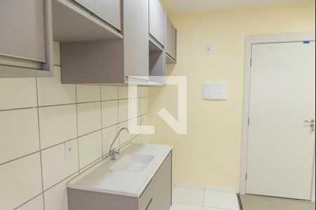Cozinha de apartamento para alugar com 2 quartos, 36m² em Vila Independência, São Paulo