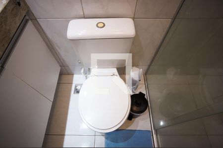 Banheiro do Quarto 1 de apartamento para alugar com 3 quartos, 80m² em Castelo, Belo Horizonte