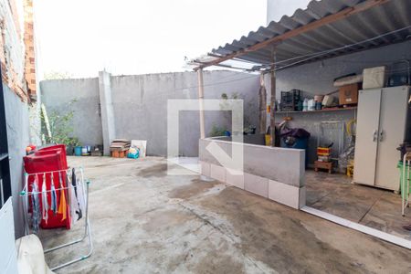 Quintal de casa à venda com 2 quartos, 134m² em Burgo Paulista, São Paulo