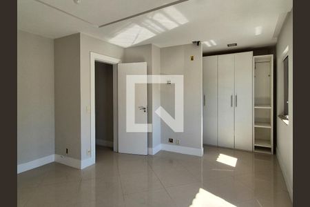 Suite de casa de condomínio à venda com 4 quartos, 161m² em Camorim, Rio de Janeiro