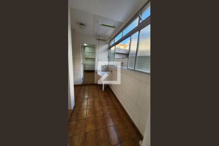 Apartamento para alugar com 75m², 3 quartos e 1 vagaÁrea de Serviço