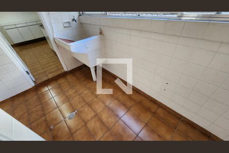 Apartamento para alugar com 75m², 3 quartos e 1 vagaÁrea de Serviço