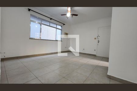 Sala de apartamento para alugar com 3 quartos, 75m² em Gonzaga, Santos
