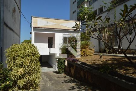 Casa à venda com 466m², 5 quartos e 8 vagasFachada