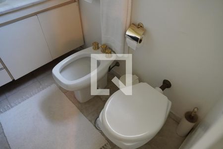 Apartamento para alugar com 770m², 4 quartos e 4 vagasBanheiro 4