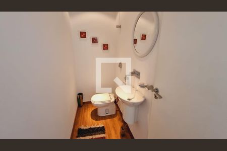 Casa à venda com 340m², 4 quartos e 2 vagasLavabo