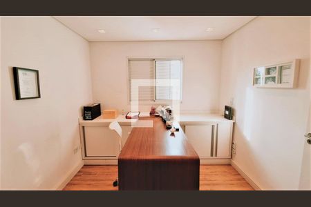 Casa à venda com 340m², 4 quartos e 2 vagasEscritório