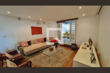 Casa à venda com 340m², 4 quartos e 2 vagasSala de Estar